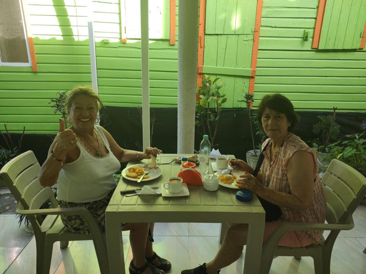 Cabanas Mister Mac Fresh Water Bay ภายนอก รูปภาพ