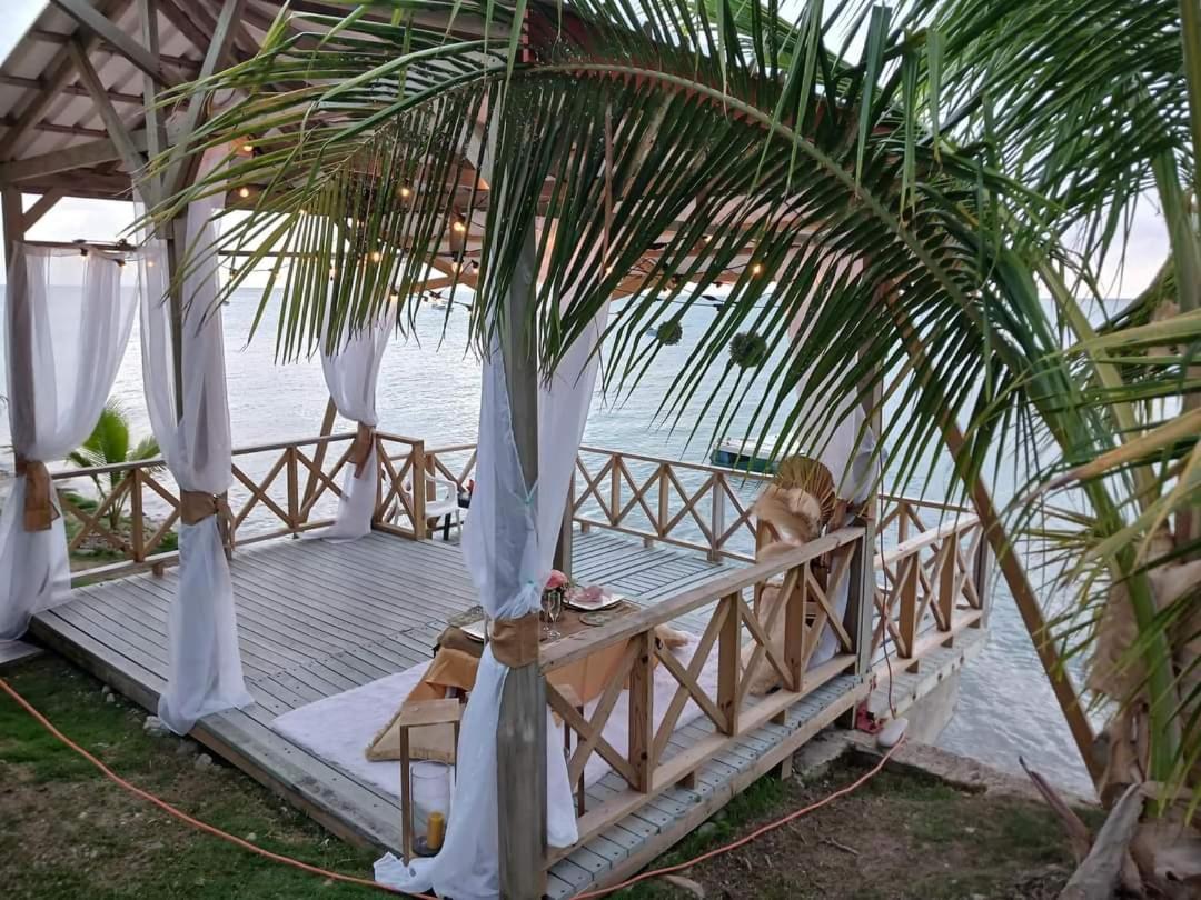 Cabanas Mister Mac Fresh Water Bay ภายนอก รูปภาพ